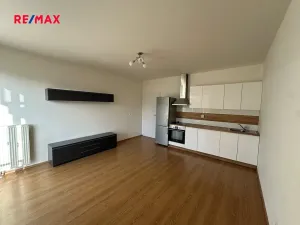 Pronájem bytu 3+kk, Kladno, Jaroslava Holečka, 65 m2