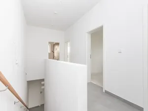 Prodej rodinného domu, Milovice, Modřínová, 137 m2