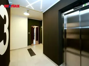 Pronájem bytu 2+kk, Praha - Střížkov, Zakšínská, 55 m2