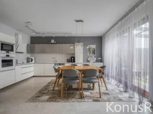 Prodej rodinného domu, Praha - Pitkovice, Lošáková, 137 m2