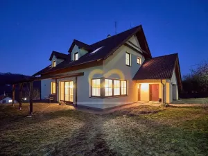 Prodej rodinného domu, Mořina, 239 m2