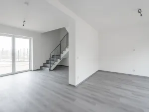 Prodej bytu 3+kk, Skorkov - Podbrahy, 103 m2