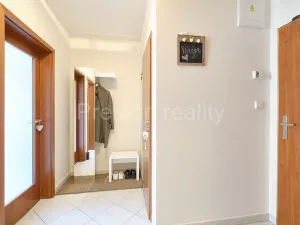 Pronájem bytu 2+kk, Praha - Košíře, Plzeňská, 45 m2