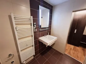 Pronájem bytu 1+kk, Praha - Suchdol, Suchdolské náměstí, 23 m2