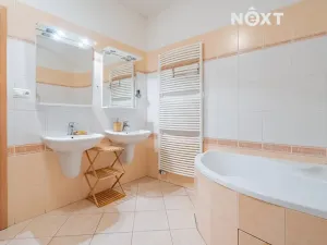 Prodej bytu 2+kk, České Budějovice, Dr. Stejskala, 77 m2