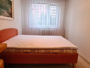Pronájem bytu 2+kk, Praha - Kamýk, Cuřínova, 43 m2