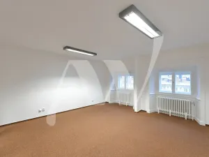 Pronájem kanceláře, Praha - Malá Strana, Malostranské náměstí, 135 m2