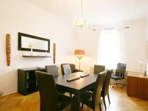 Pronájem bytu 4+1, Praha - Nové Město, Biskupská, 132 m2