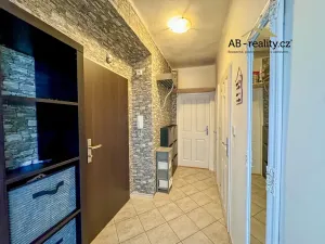 Prodej bytu 3+1, Teplice, Buzulucká, 60 m2