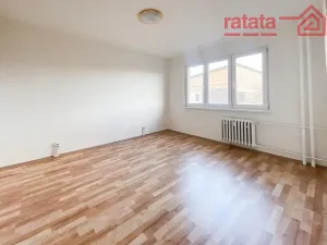 Pronájem bytu 2+1, Kadaň, Chomutovská, 56 m2