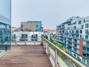 Pronájem garážového stání, Praha - Vinohrady, Korunní, 10 m2