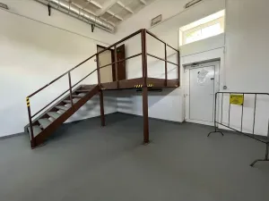 Prodej skladu, Praha - Horní Počernice, Komárovská, 210 m2