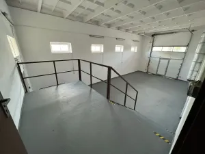 Pronájem obchodního prostoru, Praha - Horní Počernice, Komárovská, 210 m2