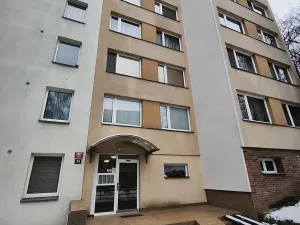 Pronájem bytu 1+1, Praha - Kobylisy, Šimůnkova, 31 m2