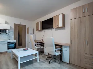 Pronájem bytu 1+kk, Praha - Horní Měcholupy, 31 m2