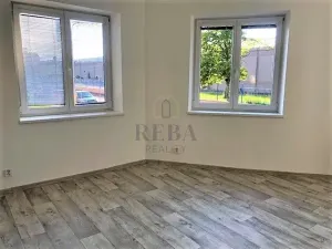 Pronájem bytu 2+kk, Karlovy Vary, Lipová, 50 m2