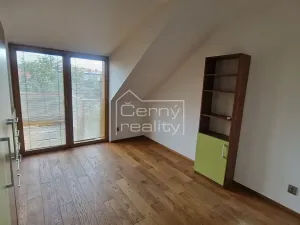 Pronájem bytu 4+kk, Pardubice, V Ráji, 350 m2