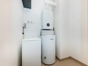 Pronájem bytu 1+kk, Praha - Libeň, Nad Okrouhlíkem, 42 m2