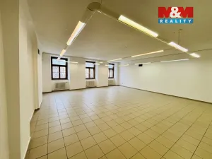 Pronájem obchodního prostoru, Jihlava, Masarykovo náměstí, 360 m2