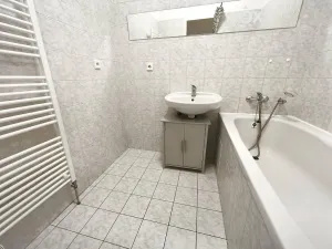 Pronájem bytu 2+kk, Pardubice, Na Labišti, 53 m2