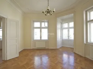 Pronájem bytu 4+1, Praha - Staré Město, Pařížská, 151 m2