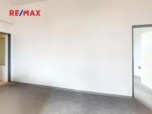 Pronájem skladu, Pardubice, Bohdanečská, 390 m2