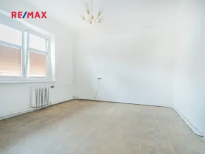 Prodej rodinného domu, Praha - Dolní Počernice, Listopadová, 302 m2