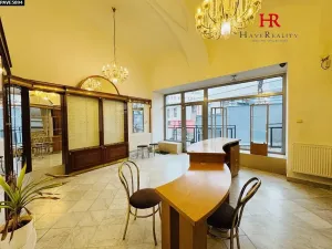 Pronájem obchodního prostoru, Benešov, Masarykovo náměstí, 60 m2