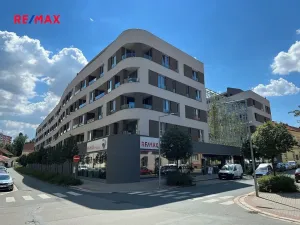 Pronájem garážového stání, Kolín, Václavská, 18 m2