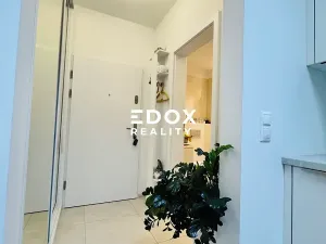 Prodej bytu 1+kk, Praha - Modřany, Pacholíkova, 61 m2