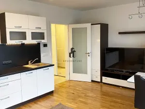 Pronájem bytu 1+kk, Praha - Libeň, Smrčkova, 32 m2