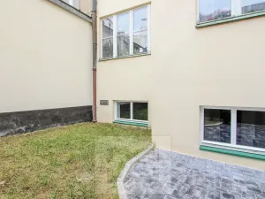 Pronájem bytu 1+kk, Praha - Holešovice, Vinařská, 40 m2