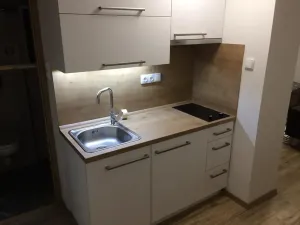 Pronájem bytu 1+kk, Zlín, Štefánikova, 28 m2