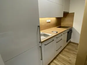 Pronájem bytu 1+kk, Zlín, Štefánikova, 26 m2