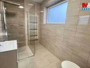 Pronájem rodinného domu, Měník, 150 m2