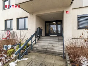 Pronájem bytu 2+kk, Horoměřice, Karla IV., 53 m2