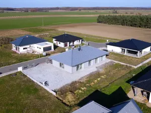 Prodej rodinného domu, Sukorady, 200 m2