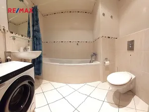 Pronájem bytu 1+kk, Praha - Košíře, Plzeňská, 35 m2