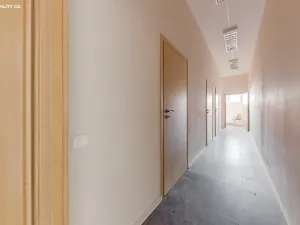 Prodej výrobních prostor, Kladno, Huťská, 1000 m2