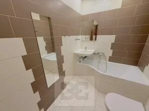 Pronájem bytu 2+1, Jindřichův Hradec, sídliště Vajgar, 62 m2