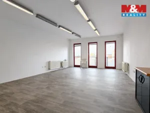 Pronájem bytu 2+kk, Opava - Město, Dolní náměstí, 94 m2