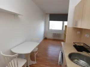 Pronájem bytu 1+kk, Praha - Stodůlky, Blattného, 32 m2