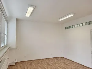 Pronájem kanceláře, Brno, Okružní, 24 m2