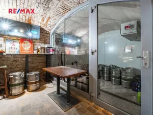 Pronájem restaurace, Praha - Nusle, Sekaninova, 254 m2