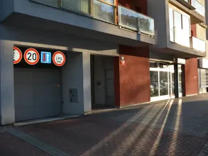 Pronájem garáže, Praha - Podolí, Podolská, 13 m2