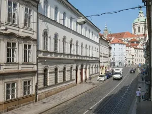 Pronájem kanceláře, Praha - Malá Strana, Karmelitská, 28 m2