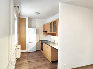 Pronájem bytu 2+kk, Chrudim, Jabloňová, 58 m2