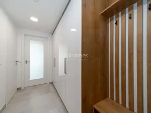 Pronájem bytu 2+kk, Praha - Vokovice, 59 m2