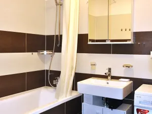 Prodej bytu 2+kk, Praha - Malešice, Počernická, 52 m2