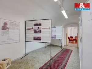 Pronájem obchodního prostoru, Žatec, náměstí Svobody, 80 m2